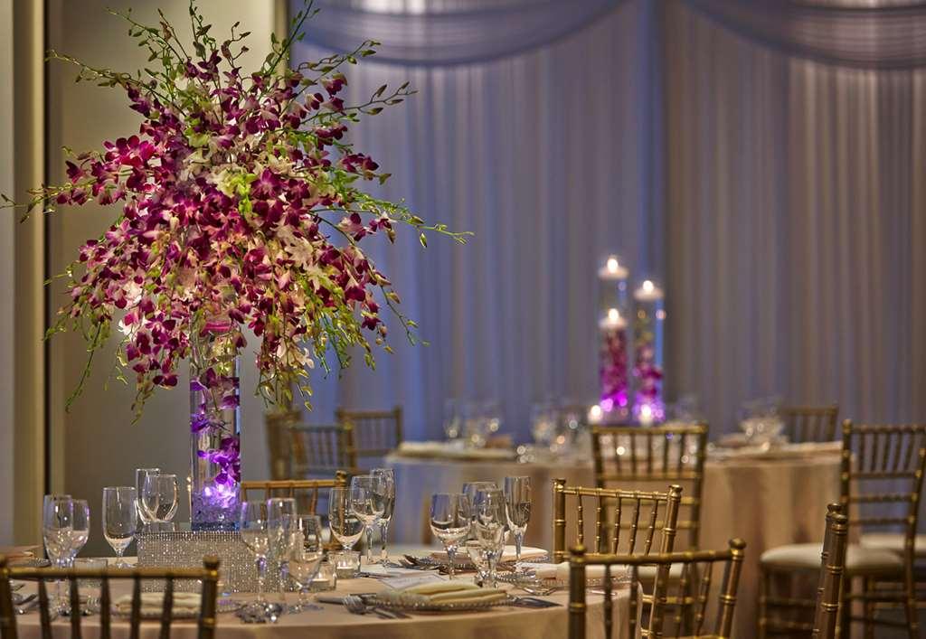 Hotel Arista Naperville Restaurant bilde